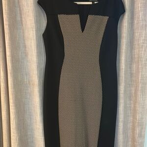 Connected Apparel Elegant Black and Beige slimming dress.